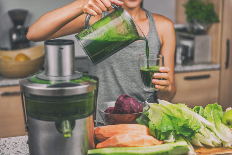 A Guide To Natural Detoxing (Without Needing Iron Willpower)